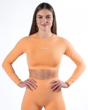 Alphalete Amplify LS Crop Langermet Dame Korall | FMBHKU-435