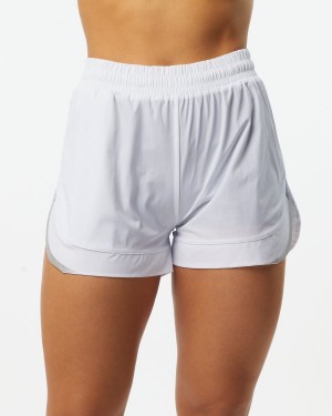 Alphalete Stride Kort 3" Shorts Dame Hvite | SNGTVU-491