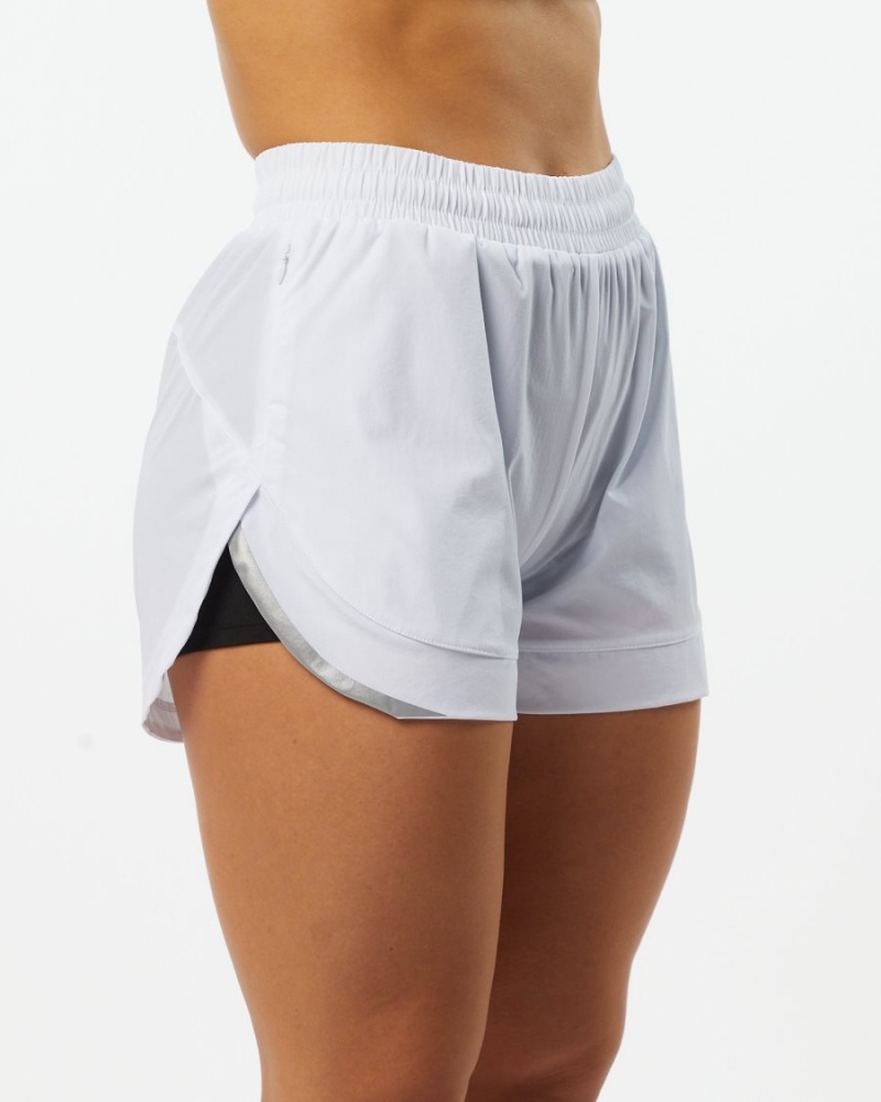 Alphalete Stride Kort 3" Shorts Dame Hvite | SNGTVU-491